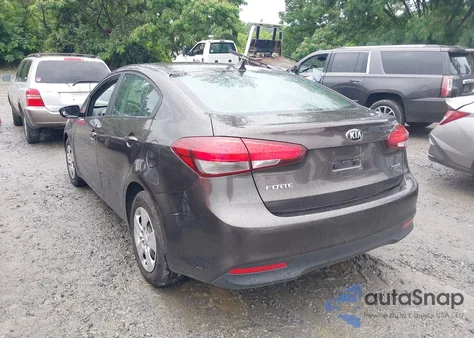 2018 Kia Forte Lx z USA, uszkodzony, nr VIN 3KPFK4A76JE190712